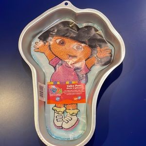 Wilton Dora the Explorer cake pan